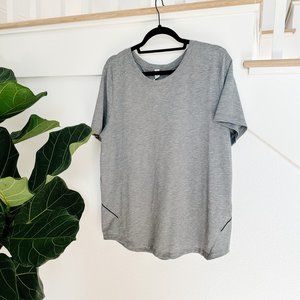 Lululemon Women's Workout Shirt Size 14 Grey